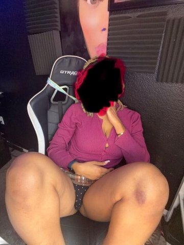 Des Moines Incall Bombshell Escort — Free Lap Dance + Dance for You (24) - 1