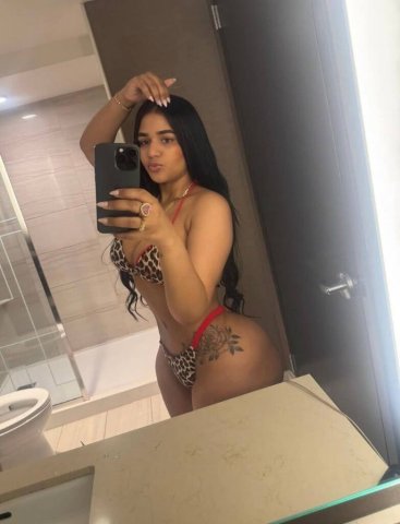 Latina Escort with Affectionate Play & Big Ass - 1