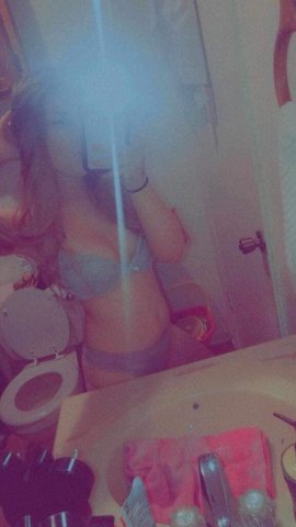 Jacksonville FL Fun Flirty Escort - 1
