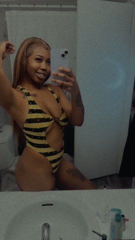 Petite Discreet Female Escort in Jackson, MS — Serious Inquiries Only - 1