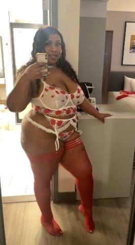 Ann Arbor Luxury Companion (Sugar GILF) — Same-Day Appointments & Travel - 1