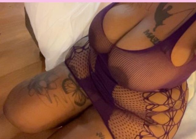 Palm Springs Chocolate BBW Incall Special (80V/120HHR) Wet Pussy - 1