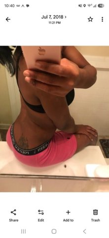 Petite Brown Girl Escort — 5'2", 118 lbs (DC) - 1