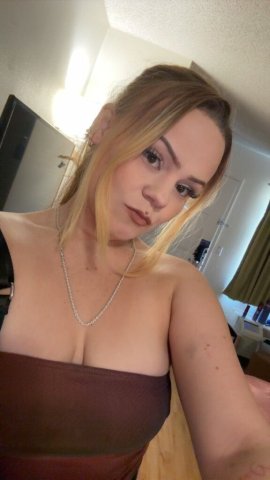Phoenix Female Escort — Incall/Outcall Options (Real Photos, Discreet, Drama-Free) - 1
