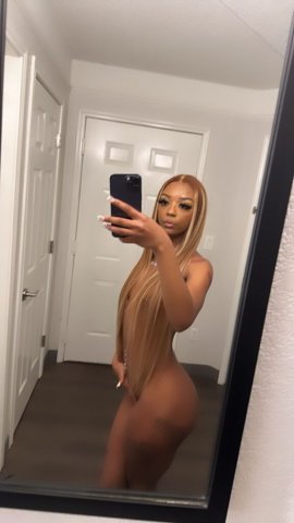Pretty Petite Ebony Escort (22) - 1