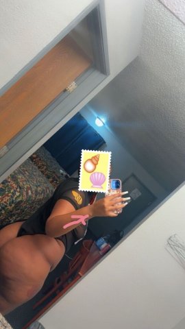Kansas City Female Escort — Private Distraction Sessions - 1