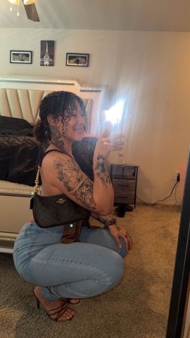 Topeka KS Slim Thick Lightskin Female Escort — Outcall Only - 1