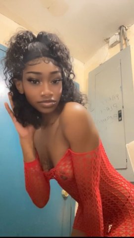 Long Island Female Escort — 5'2 petite, no raw, phone + content on request - 1
