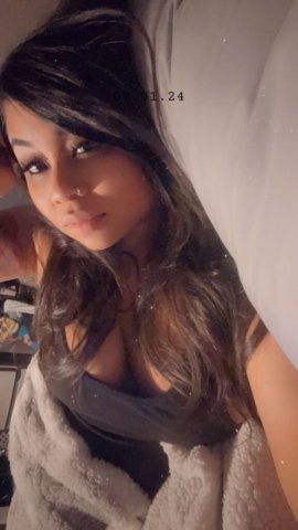 Decatur IL FaceTime Show (32) — Confident, Feminine Escort Chat - 1