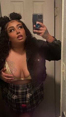 Sexy Mouth Service — Brunette Escort in Fredericksburg - 1