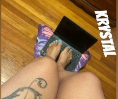 Blue Toes Spotlight — Ebony Elegance Feet Chat - Image 4