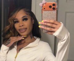 Petite upscale companion in Seattle, with dinner dates, NURU, and FaceTime - Image 6