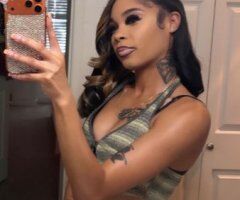 Petite upscale companion in Seattle, with dinner dates, NURU, and FaceTime - Image 9