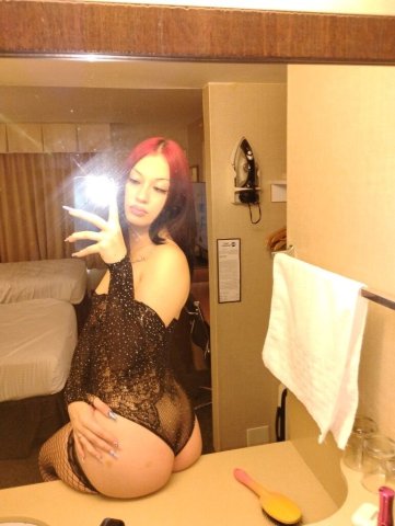 Sweet Southernbelle  (22) — Full Service + OF Send Requests - 1