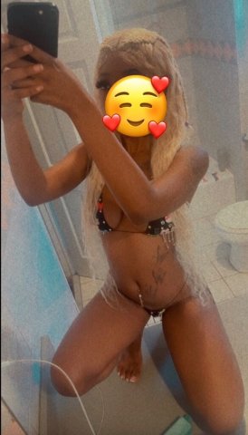 Chicago Female Escort — Outcall with Gas Deposit, Oral, Deep Throat, Massage, Solo - 1