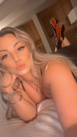 Amber Lynn Hott — Juicy Thicc Escort in Abilene - 1
