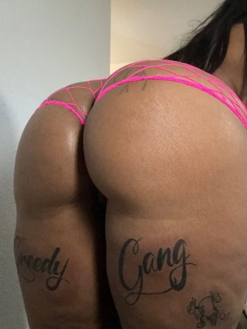 Kandy-style curvy female escort — outcalls + car dates - 1