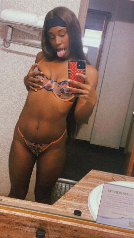 Tulsa Female Escort — Facetime Shows, Content, OnlyFans - 1