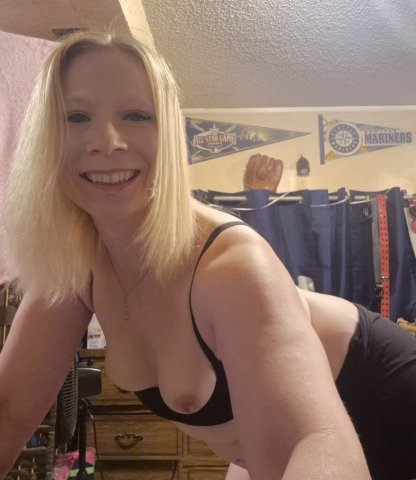 Kansas City Curvy Female Escort (Outcall Only) — Donation Expected Before Session - 1