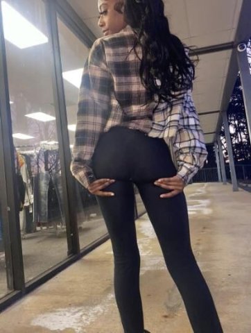 Upscale Scorpio Lady — discreet companionship, massages, dinner dates (in/outcall) in Fort Lauderdale - 1