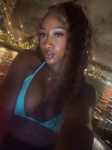 San Fernando Valley Special Slim Thick Hottie — FaceTime, In/Outcall - 1