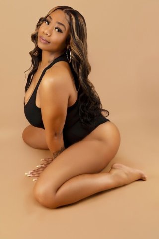 Olympia Female Escort — Outcalls, Video Calls, Fetish Friendly - 1