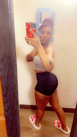 Rockford, IL Brownskin Petite Escort — 11:30pm–2:30am - 1