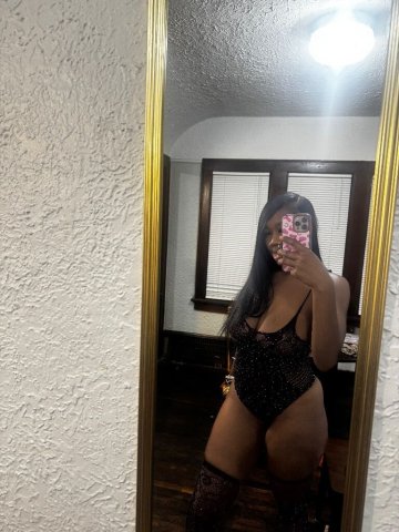 Milwaukee Slim Thick Water Booty — In-call/Out-call - 1