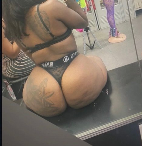 West Palm Beach Female Escort — Queen of Cream C﻿reamy Fun Session - 1