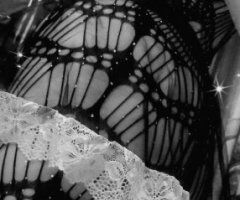 Everett Female Escort — Outcalls Only, Sub/Dom & Kink-Friendly - Image 4