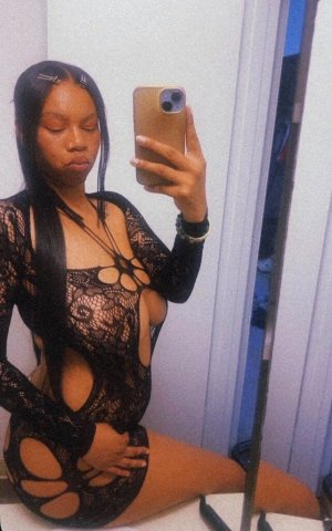 San Francisco Female Escort — Outcalls & FaceTime Shows (No In-Calls) - 1