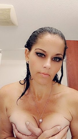 West Palm Beach Petite Female Escort — QV & HHR Specials (In-calls) - 1