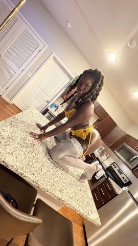 Chocolate bae Goddess (No BBL/Face Modifiers) — Outcall or Downtown Cincinnati - 1