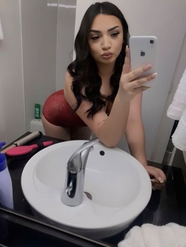 Tulsa Out Calls Only — 21-Year-Old Female Escort - 1
