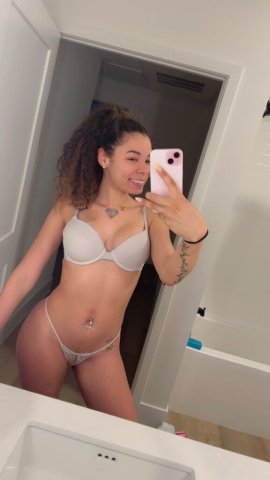 Kansas City Petite Discreet Female Escort — Play with Paris 23 - 1
