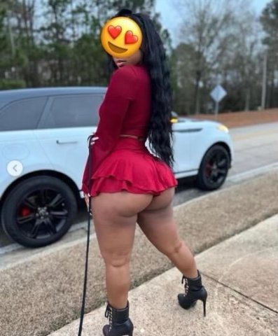 Caribbean Female Escort in Sioux Falls—2 Girl Special - 1