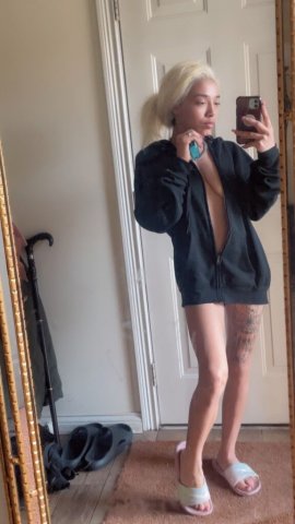 Evansville IN Young-Looking Female Escort — fun date time - 1
