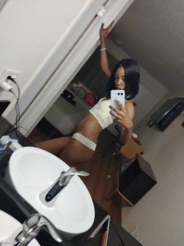 Louisville Female Escort — Incall/Outcall Available (HHR or Hour) - 1