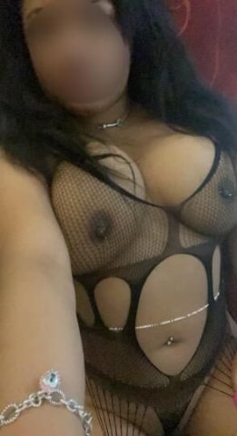 Curvy & Petite Light-Skinned Ebony Escort — Big Tits (28) - 1