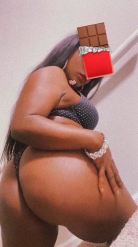 Norfolk VA FunSize Chocolate Bombshell Escort (4'8") - 1