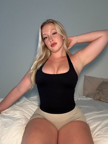 Hot Girl in Town — Incall & Outcall Female Escort (Pittsburgh, PA) - 25 - 1