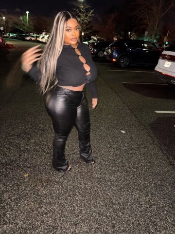 London — Black & Dominican Female Escort (Hourglass Curves) - 1