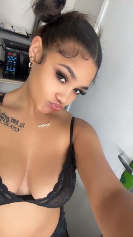 Auburn Female Escort — GFE, Kissing & Car Fun Incall/Outcall - 1