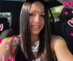 New Girl QV & 20-Min Special at Indio BLVD Hotel (Palm Springs) - Image 5