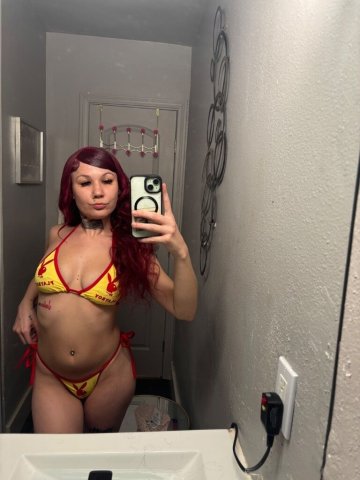 Las Vegas Petite Bombshell Barbie Female Escort — In-Content & Outcalls - 1