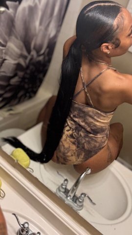 Toledo Ohio Female Escort — FaceTime or Duo verification - 1