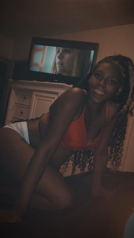 Minneapolis/St. Paul Incall Female Escort — Movie Roleplay - 1