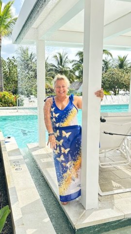 Miami Female Escort — relaxing massage for men 30+ - 1