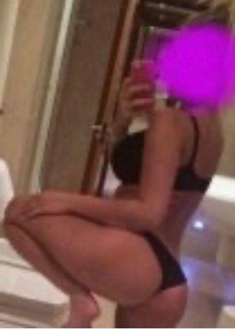 Sexy Blonde Squirter (27) in Manchester, NH — Dinner Dates & Overnight - 1