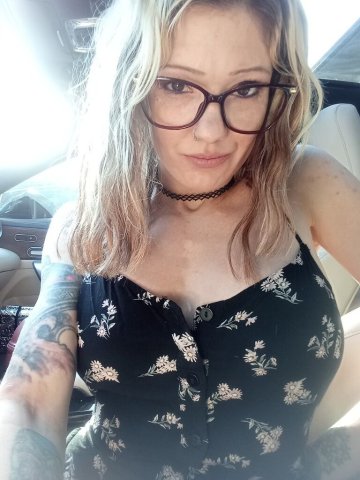 Horny Seattle escort — morning snack vibes & special Mercedes TLC - 1